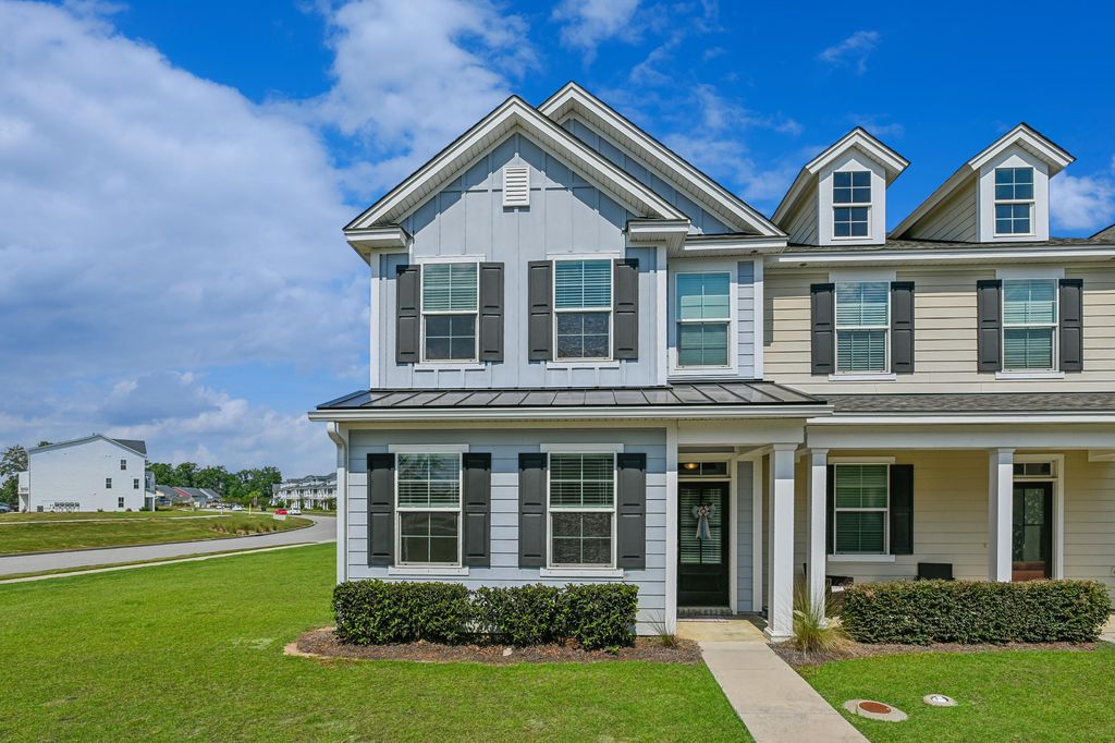 401 Stoneleigh Lane, Moncks Corner, SC 29461