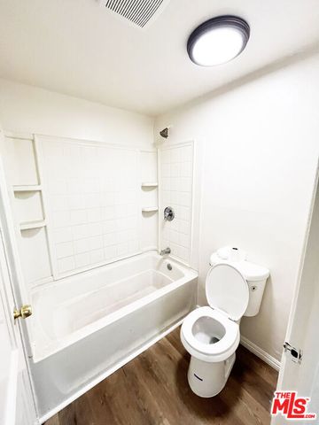 2637 S Manhattan Place 3, Los Angeles, CA 90018