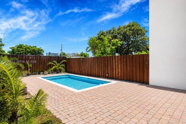 3022 SW 17th Street 3022, Miami, FL 33145