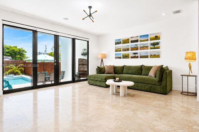 3022 SW 17th Street 3022, Miami, FL 33145