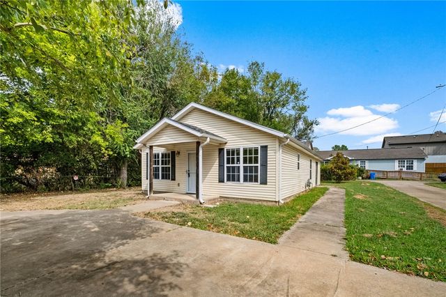 222 E 13th Street, Fayetteville, AR 72701