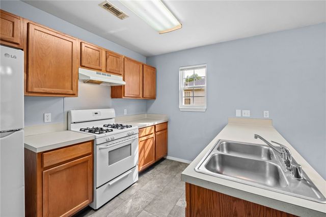 222 E 13th Street, Fayetteville, AR 72701