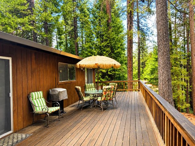 6017 Sly Park Rd, Placerville, CA 95667