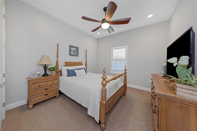 4042 WOODLAND RETREAT BOULEVARD, New Port Richey, FL 34655