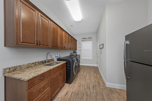 4042 WOODLAND RETREAT BOULEVARD, New Port Richey, FL 34655