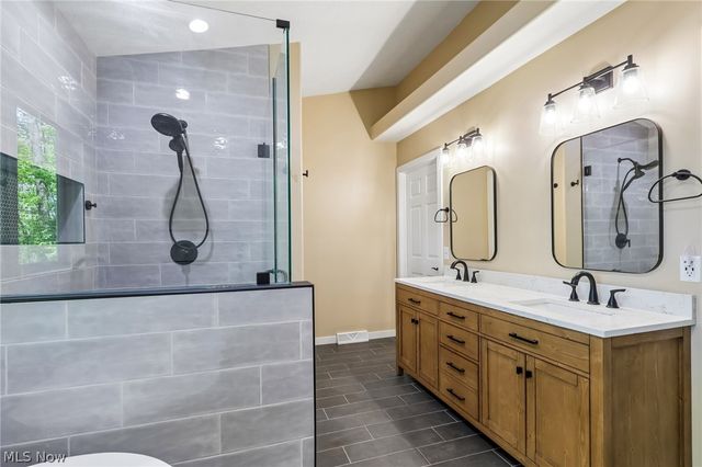4377 Stonegate Drive, Ashtabula, OH 44004