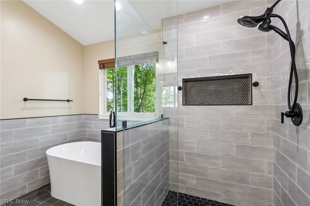 4377 Stonegate Drive, Ashtabula, OH 44004