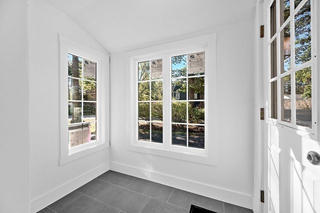 11 Great Lake Dr, Sudbury, MA 01776