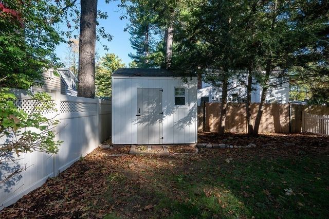 11 Great Lake Dr, Sudbury, MA 01776