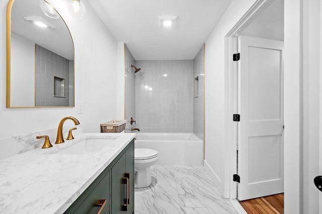 11 Great Lake Dr, Sudbury, MA 01776