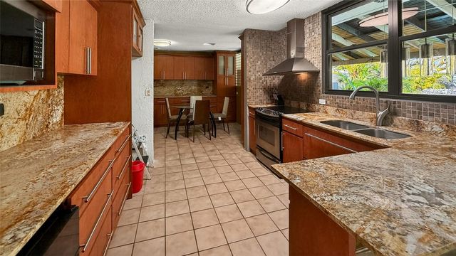 1 ESTANCIAS DE SAN FERNANDO, Carolina, PR 00985