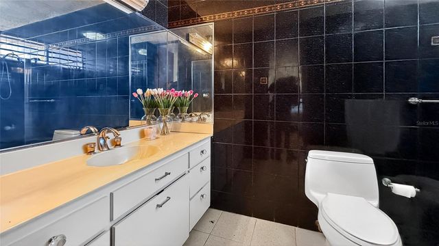 1 ESTANCIAS DE SAN FERNANDO, Carolina, PR 00985