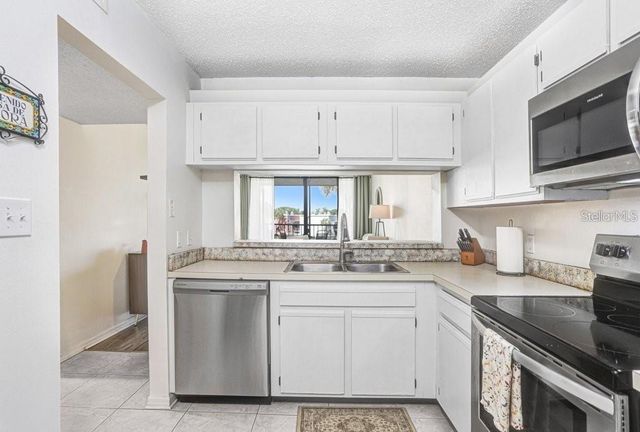 2424 W TAMPA BAY BOULEVARD M205, Tampa, FL 33607