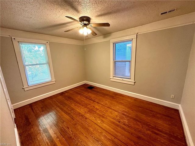 321 50th ST, Newport News, VA 23607