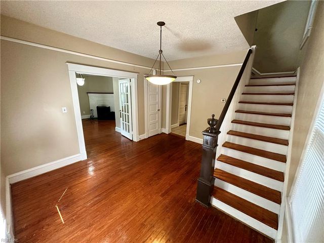 321 50th ST, Newport News, VA 23607