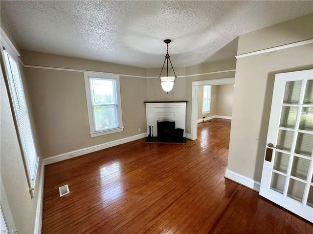 321 50th ST, Newport News, VA 23607