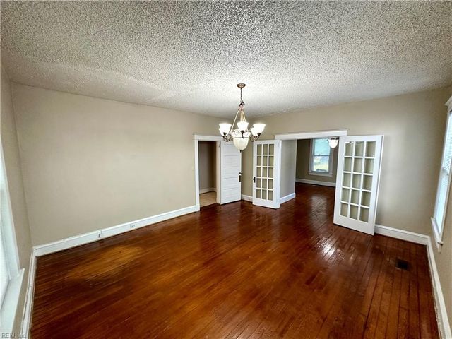 321 50th ST, Newport News, VA 23607