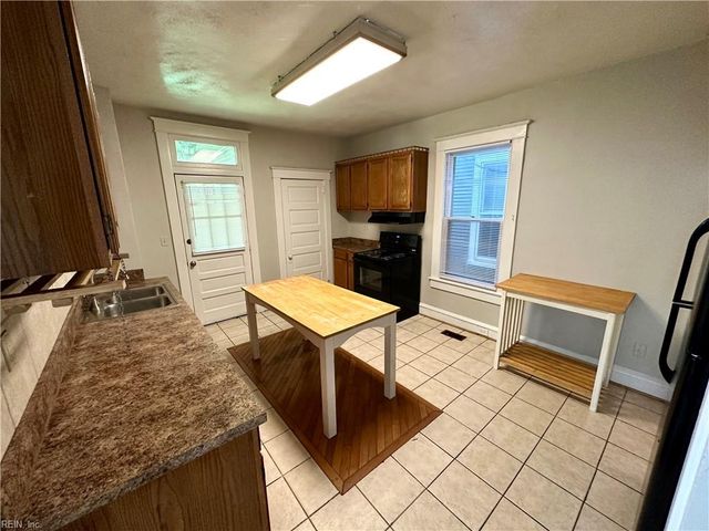 321 50th ST, Newport News, VA 23607