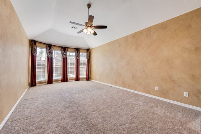 2467 Harbour Drive, Grand Prairie, TX 75054