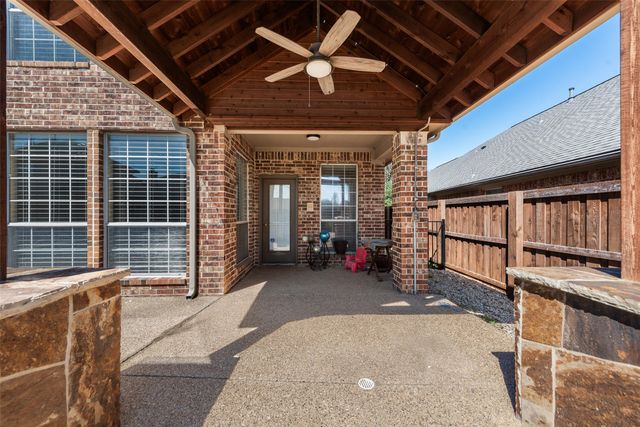 2467 Harbour Drive, Grand Prairie, TX 75054