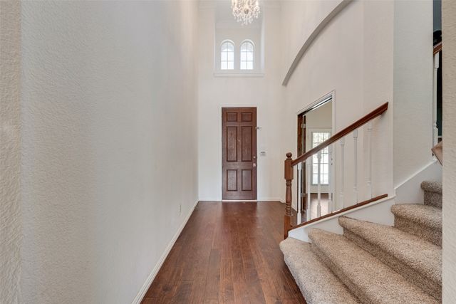 2467 Harbour Drive, Grand Prairie, TX 75054