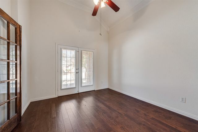 2467 Harbour Drive, Grand Prairie, TX 75054