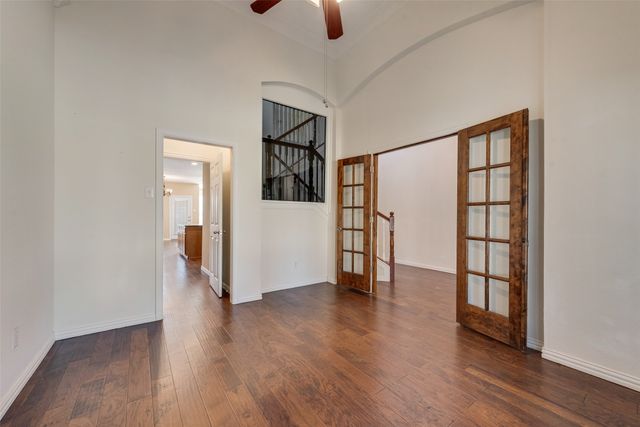 2467 Harbour Drive, Grand Prairie, TX 75054