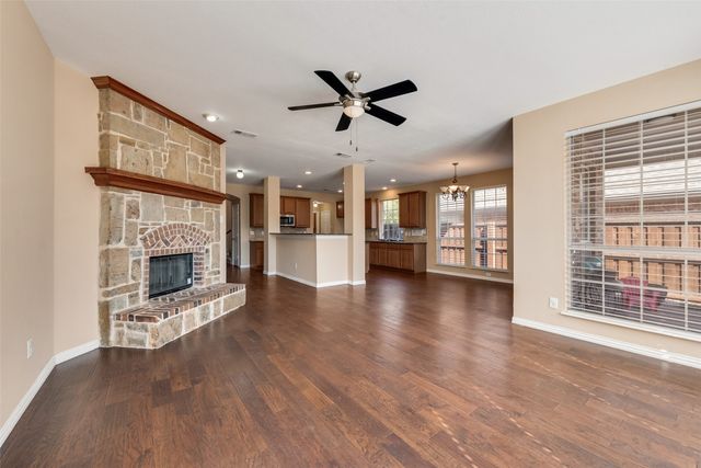 2467 Harbour Drive, Grand Prairie, TX 75054