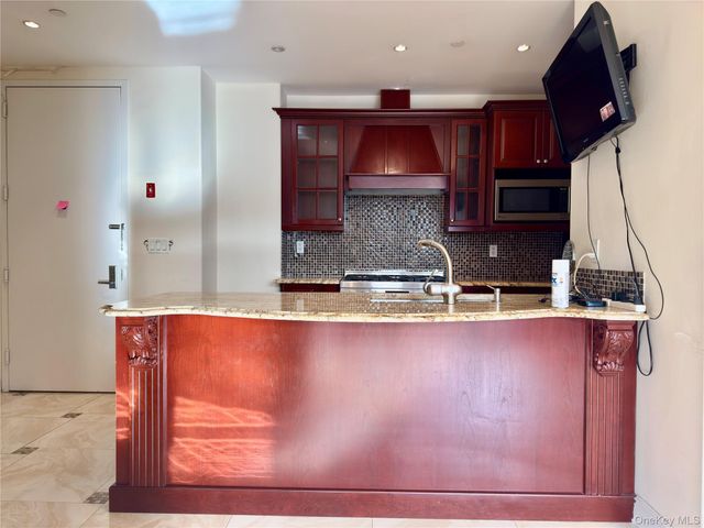 6336 99th Street 7J, Rego Park, NY 11374