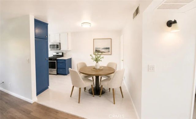 27979 Sarabande Lane 247, Canyon Country, CA 91387