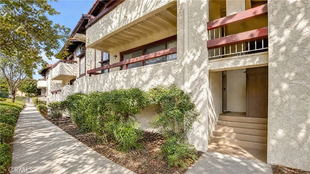 27979 Sarabande Lane 247, Canyon Country, CA 91387