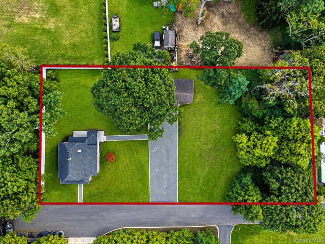 61 Bank Street, Center Moriches, NY 11934