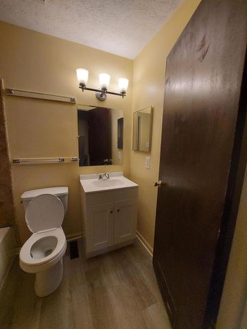 2450 Winding Hills Court, Columbus, OH 43224