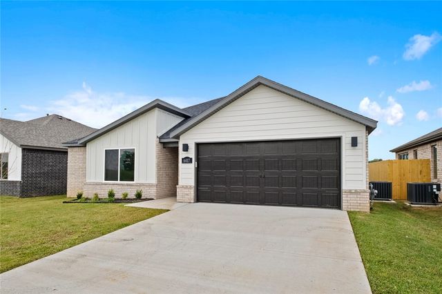 6401 NW Harley Street, Bentonville, AR 72713