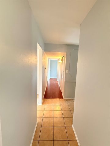 5512 Rutledge Drive, The Colony, TX 75056