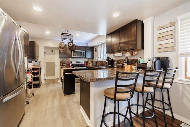 5 Ellis Drive, Gates, NY 14624