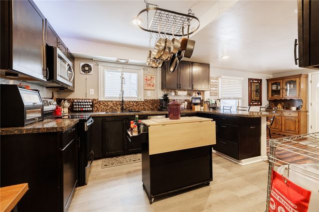 5 Ellis Drive, Gates, NY 14624