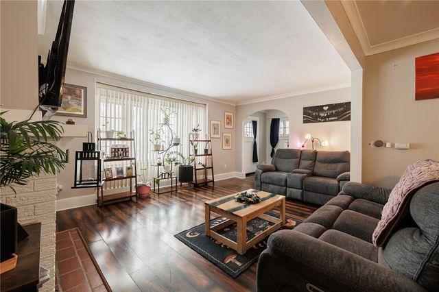 5 Ellis Drive, Gates, NY 14624