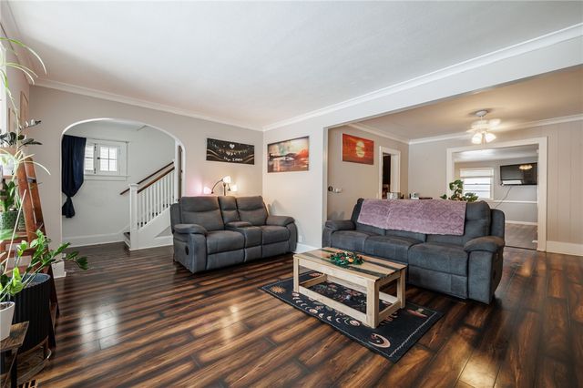 5 Ellis Drive, Gates, NY 14624