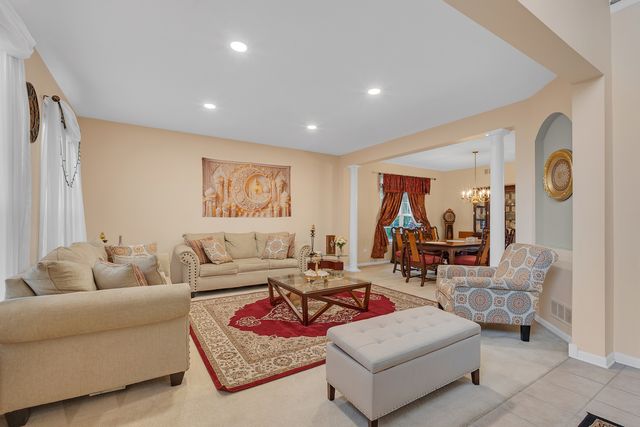 1300 Palisades Drive, Bolingbrook, IL 60490
