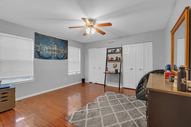 1300 Palisades Drive, Bolingbrook, IL 60490