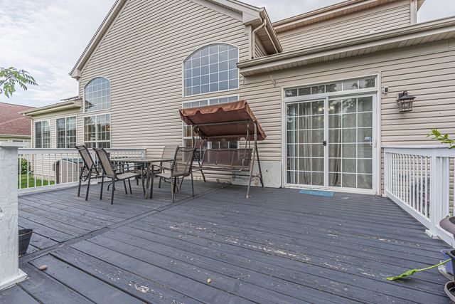 1300 Palisades Drive, Bolingbrook, IL 60490