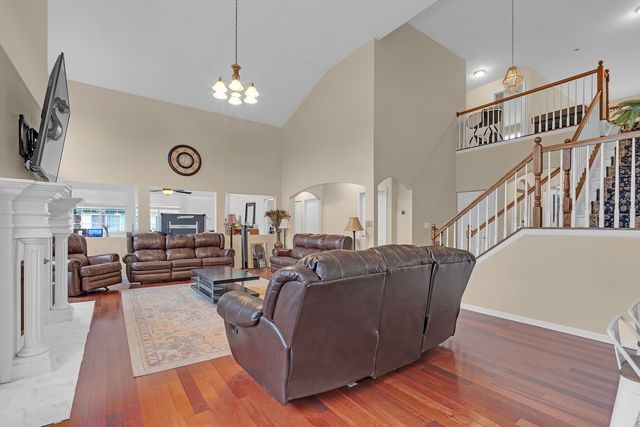 1300 Palisades Drive, Bolingbrook, IL 60490
