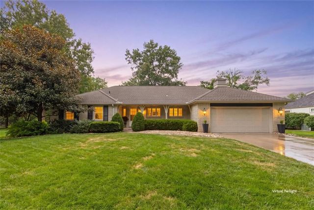 8024 Cherokee Lane, Leawood, KS 66206
