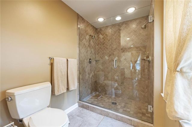 8024 Cherokee Lane, Leawood, KS 66206