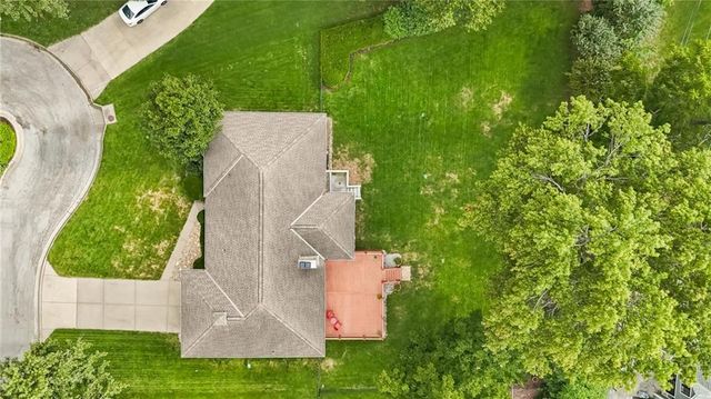 8024 Cherokee Lane, Leawood, KS 66206