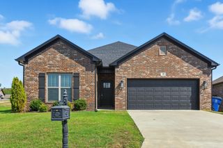 10 Carnahan Court, Maumelle, AR 72113