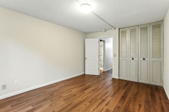 4207 Lakeside Avenue N 134, Brooklyn Center, MN 55429