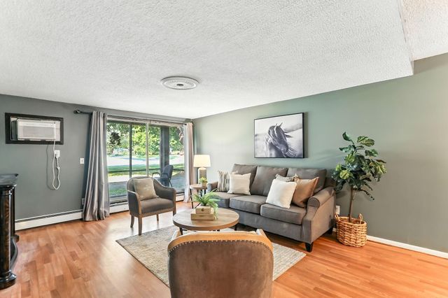 4207 Lakeside Avenue N 134, Brooklyn Center, MN 55429