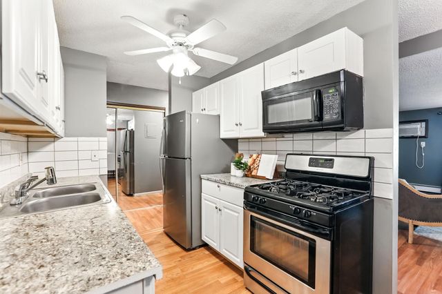 4207 Lakeside Avenue N 134, Brooklyn Center, MN 55429